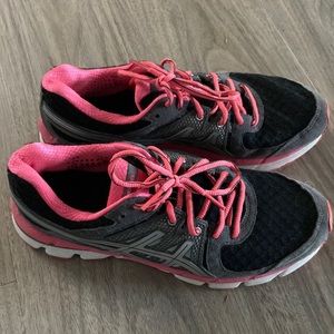 ASICS shoes, size 9, black and pink